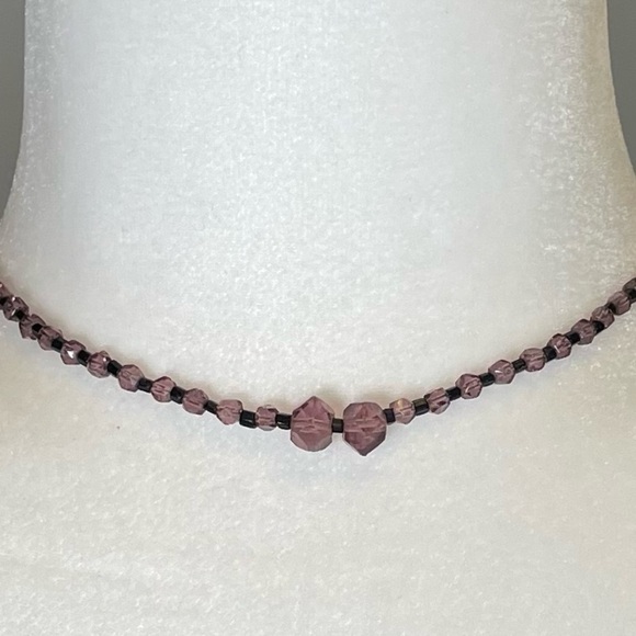 Vintage Victorian Amethyst Hand Cut Glass Choker - Picture 2 of 10